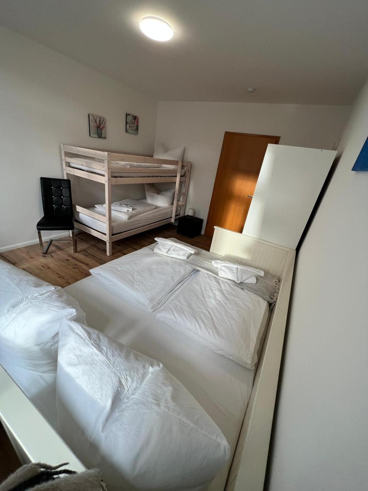 Apartment Bernstein Ruhig, Familienfreundlich Mit Garten 罗斯托克 外观 照片