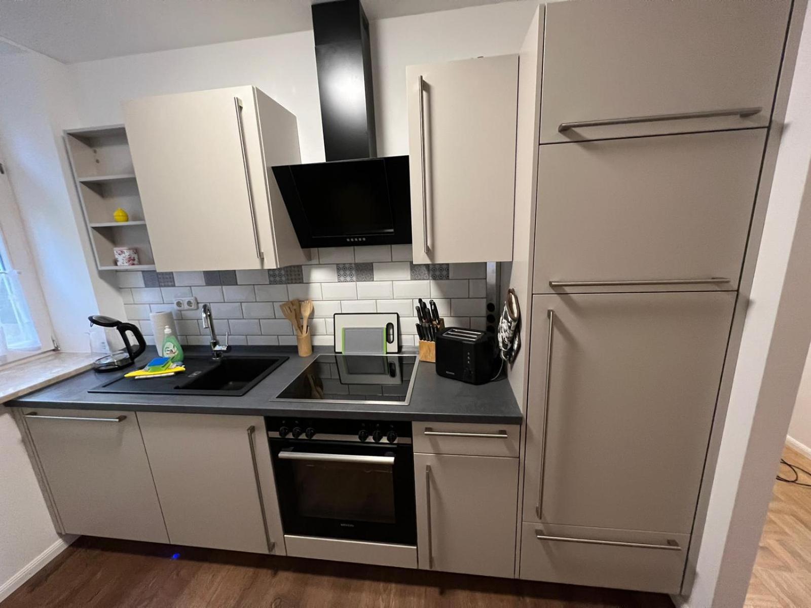 Apartment Bernstein Ruhig, Familienfreundlich Mit Garten 罗斯托克 外观 照片
