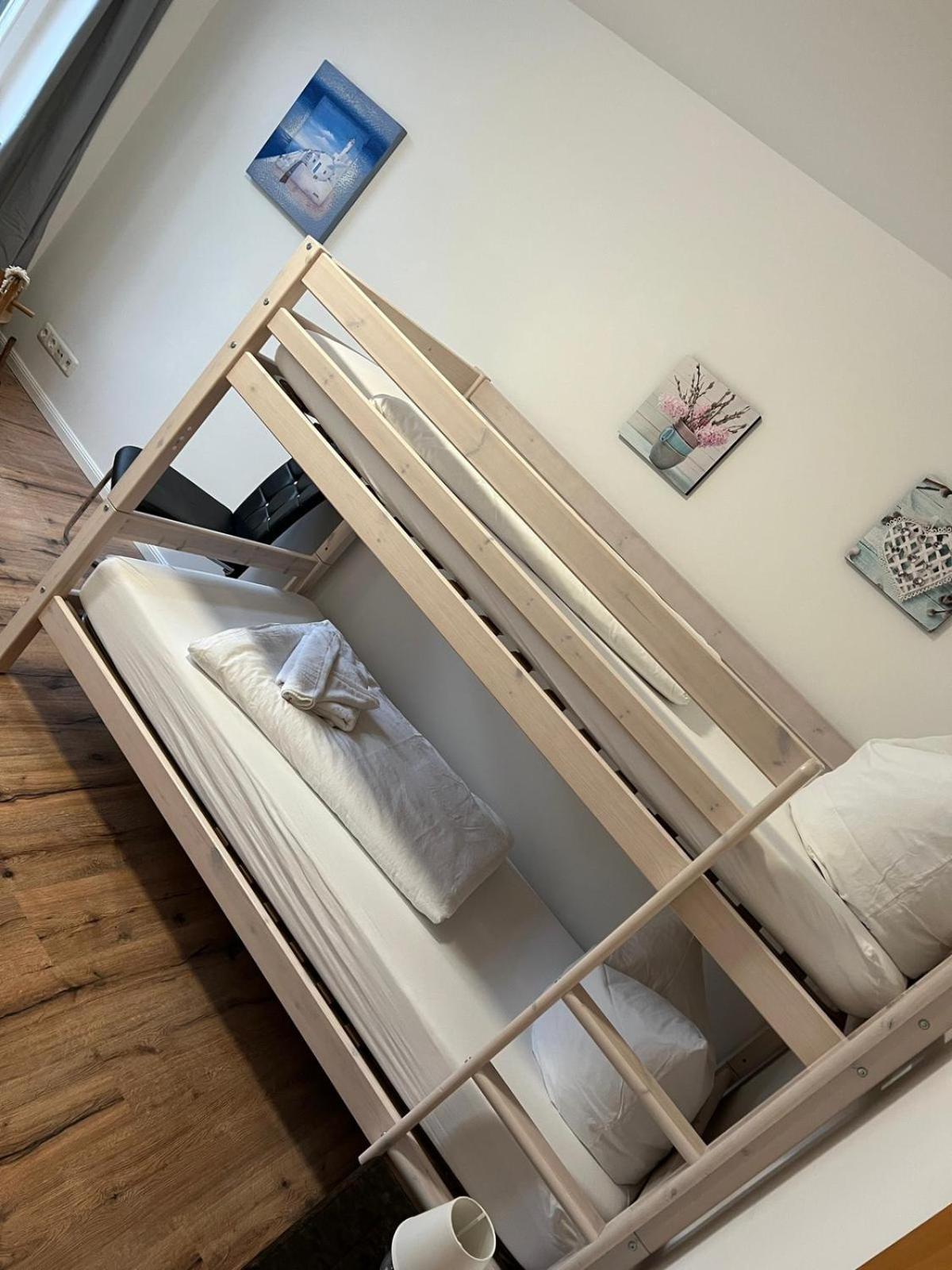 Apartment Bernstein Ruhig, Familienfreundlich Mit Garten 罗斯托克 外观 照片