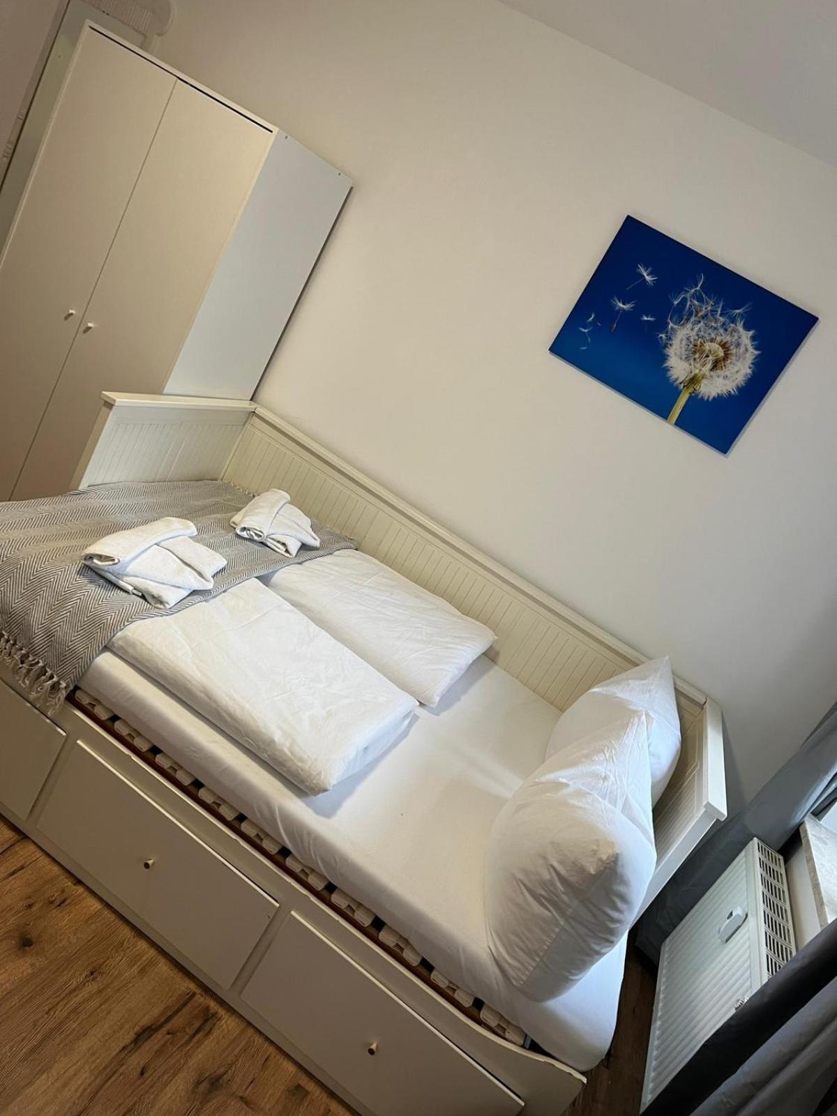 Apartment Bernstein Ruhig, Familienfreundlich Mit Garten 罗斯托克 外观 照片